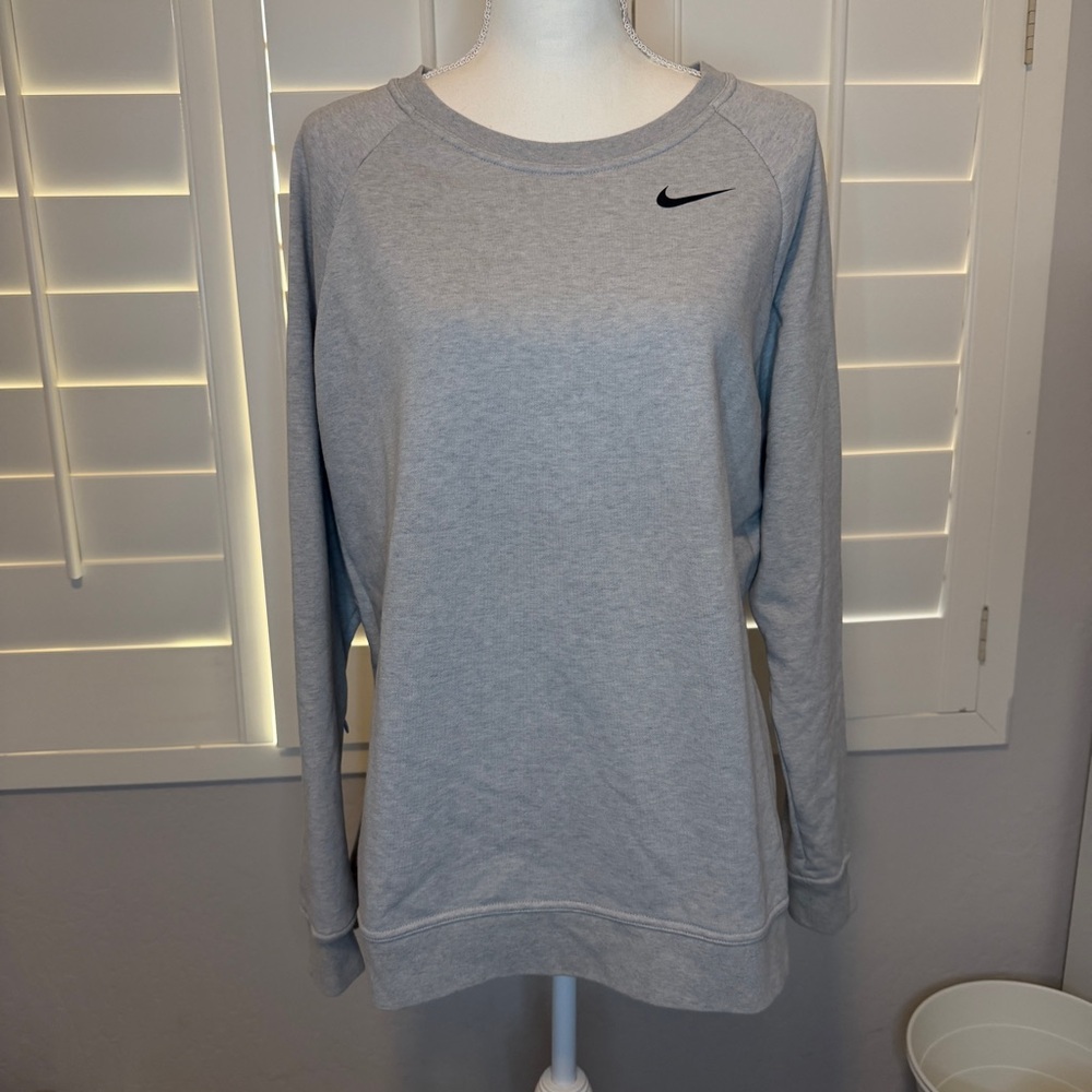 Nike Dri-Fit Split Hem Women's Light Gray Crewneck Sweatshirt